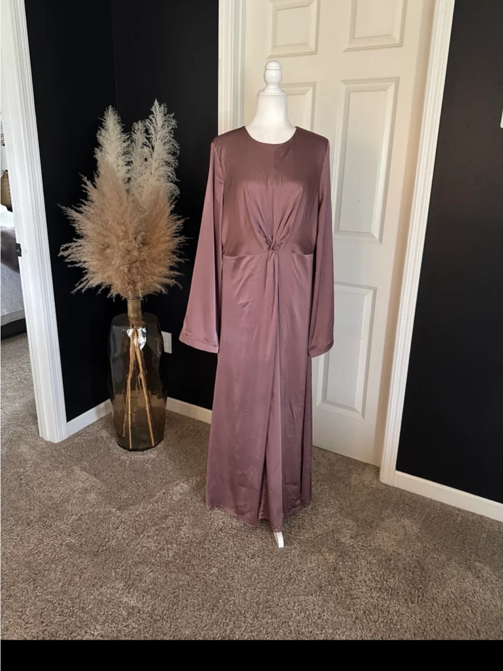 NWT Veiled Duha Satin Twist Front Maxi Dress in Dusty Mauve Size XL - Picture 7 of 12
